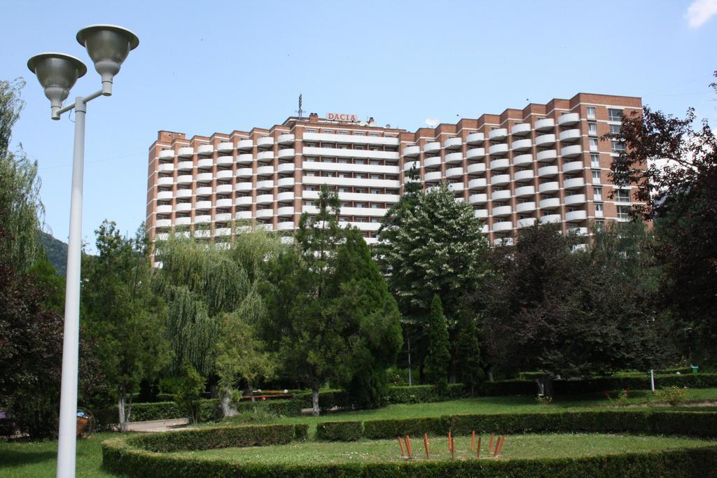 Dacia Hotel Байле Херкулане Екстериор снимка
