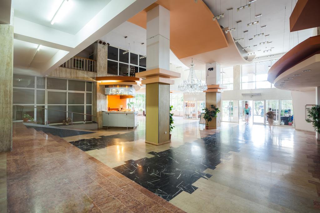 Dacia Hotel Байле Херкулане Екстериор снимка