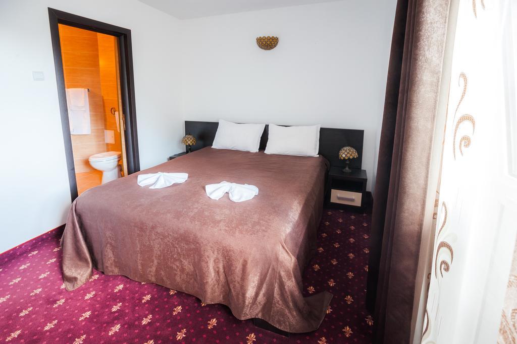 Dacia Hotel Байле Херкулане Екстериор снимка